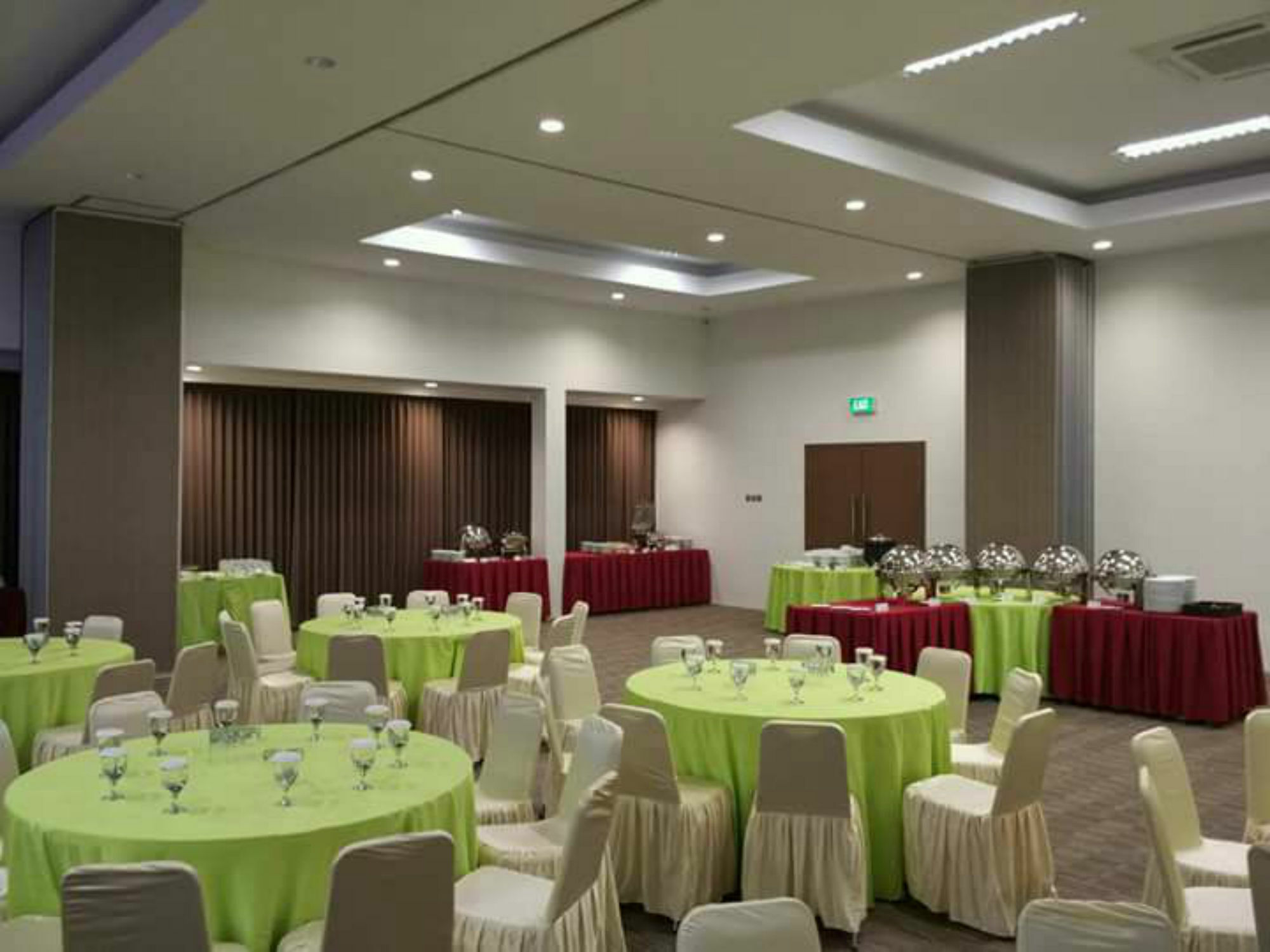 Opi Indah Hotel Palembang Exteriér fotografie